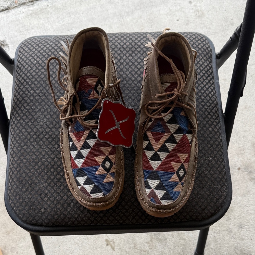 Geometric Patterned Women's Moccasins